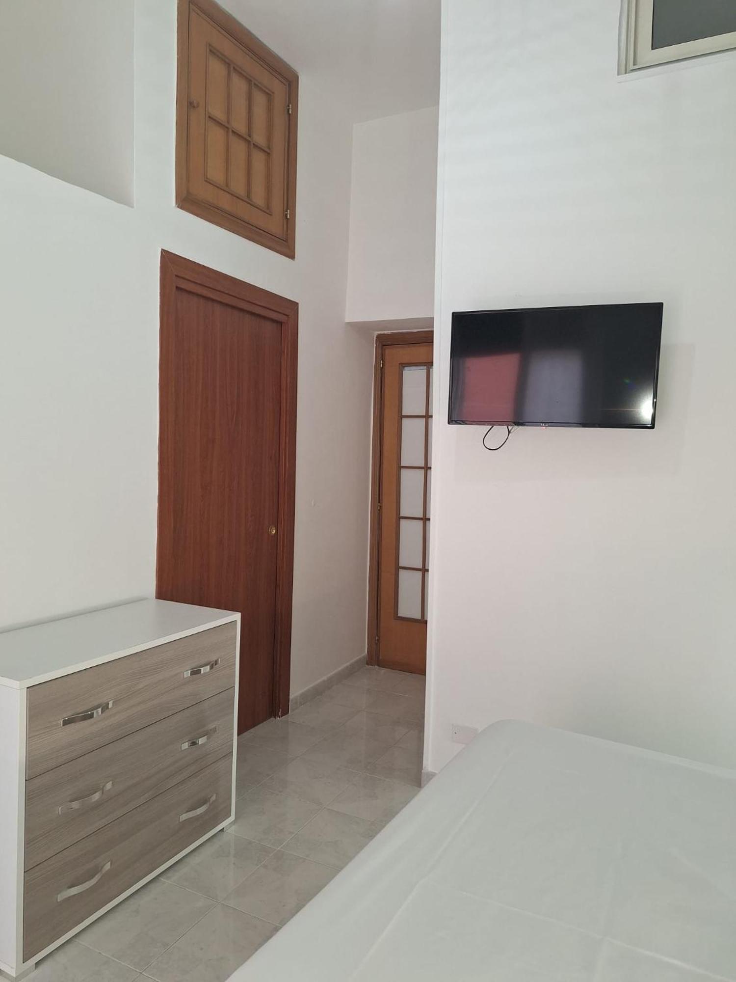 Hotel Cisterna'S House Neapel Zimmer foto
